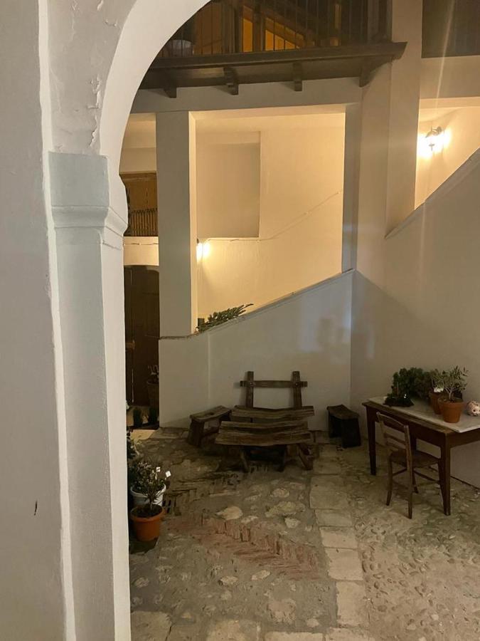 Piazzetta Del Forno Appartamento Assergi Exteriör bild